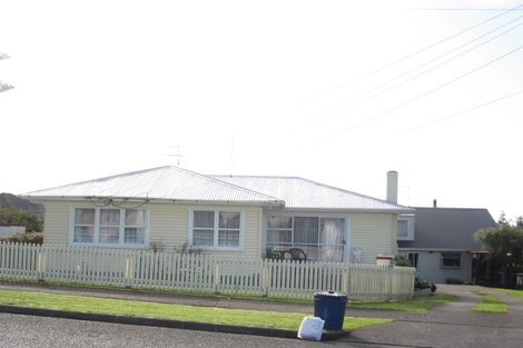 Photo of property in 1/17 Tawa Crescent, Manurewa, Auckland, 2102