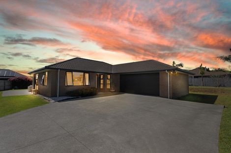 Photo of property in 4 Mooring Close, Haruru, 0204