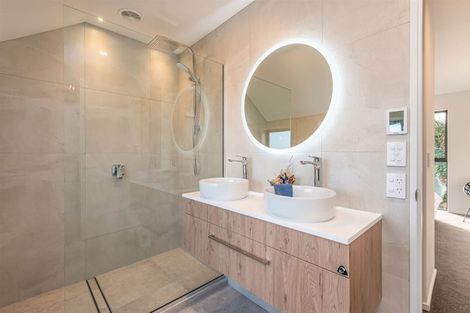 Photo of property in 2/27 Springfield Road, St Albans, Christchurch, 8014