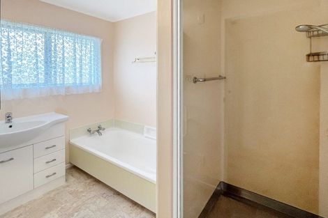 Photo of property in 27 Amberley Avenue, Westbrook, Palmerston North, 4412