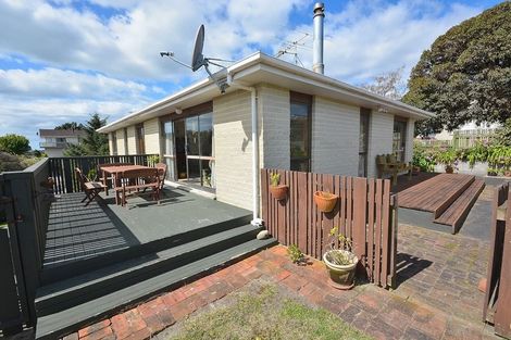 Photo of property in 14 Island View Terrace, Waikanae Beach, Waikanae, 5036
