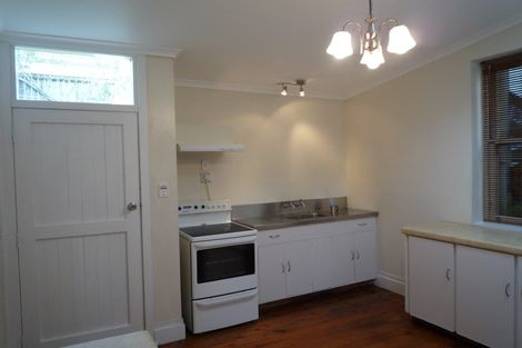 Photo of property in 19 Royal Street, Berhampore, Wellington, 6023