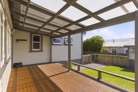 Photo of property in 42 Hinemoa Street, Paraparaumu, 5032