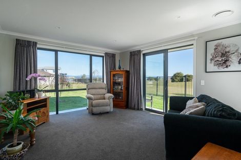 Photo of property in 48 Huka Heights Drive, Rangatira Park, Taupo, 3330