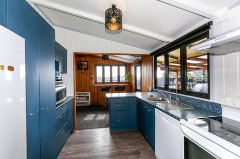 Photo of property in 17 Oleander Place, Bell Block, New Plymouth, 4312