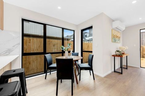 Photo of property in 22a Hearth Street, Flat Bush, 2019