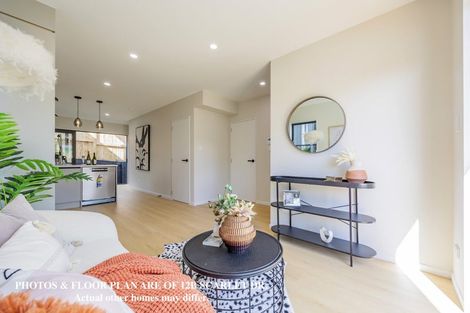 Photo of property in 12 Scarlet Drive, Ranui, Auckland, 0612