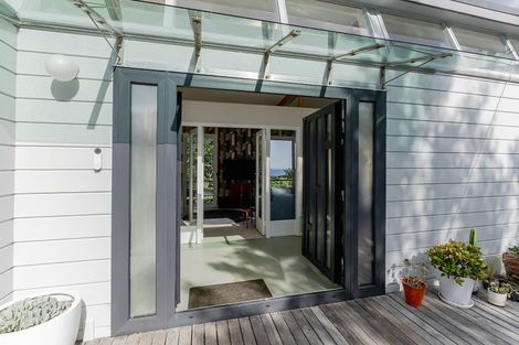 Photo of property in 8 Christina Grove, Normandale, Lower Hutt, 5010