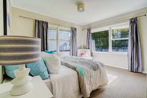 Photo of property in 242 Forrest Hill Road, Forrest Hill, Auckland, 0620