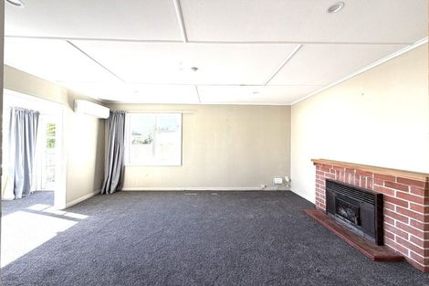 Photo of property in 11 Winara Avenue, Waikanae, 5036