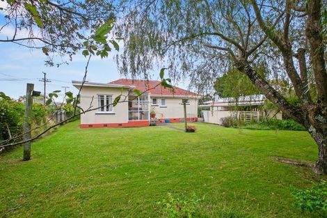 Photo of property in 155 Seaview Road, Westown, New Plymouth, 4310