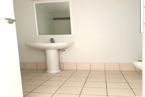 Photo of property in 32b/30 Westward Ho, Glen Eden, Auckland, 0602