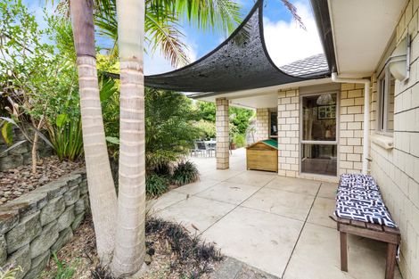 Photo of property in 37 Ina Ville Drive, Pukekohe, 2120