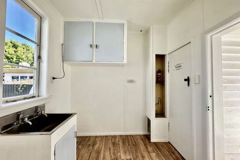 Photo of property in 10 Nicholson Avenue, Papatoetoe, Auckland, 2025