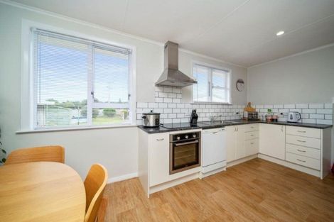 Photo of property in 285 South Road, Hawera, 4610