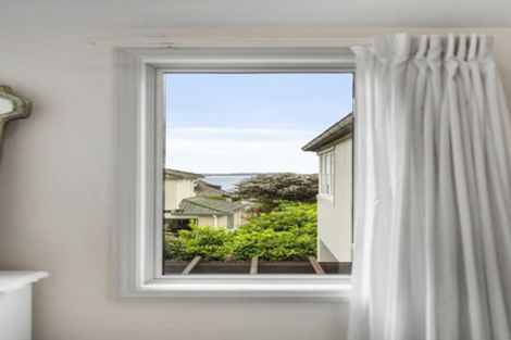 Photo of property in 10 Quedley Court, Eastern Beach, Auckland, 2012