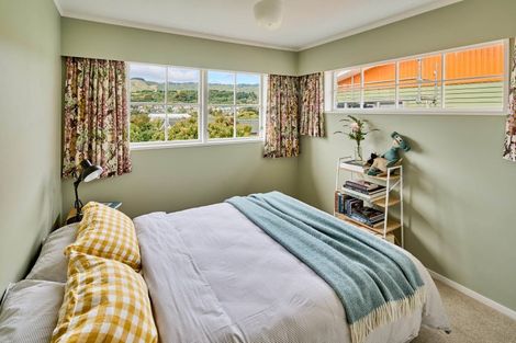 Photo of property in 11 Mckeefry Grove, Tawa, Wellington, 5028