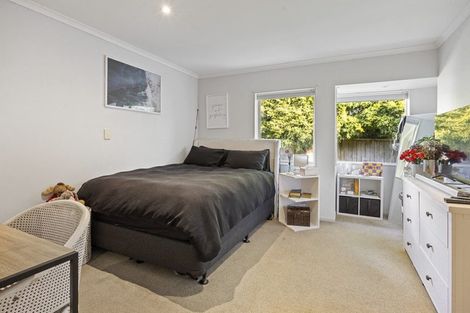 Photo of property in 1 Orlando Close, Frankleigh Park, New Plymouth, 4310