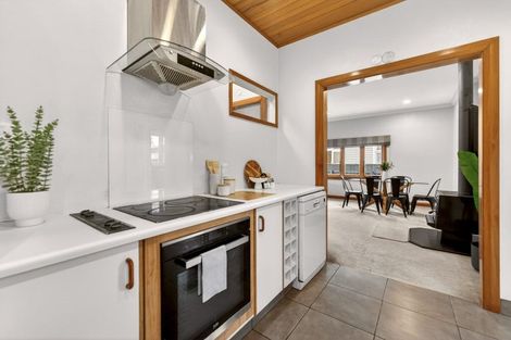 Photo of property in 48 Manapouri Crescent, Hokowhitu, Palmerston North, 4410