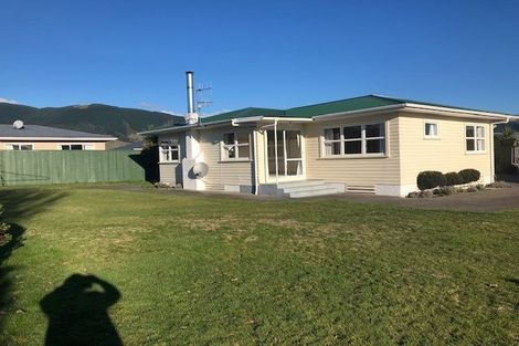 Photo of property in 19 Dickens Street, Stoke, Nelson, 7011