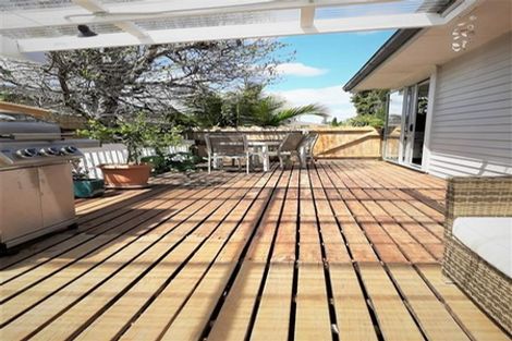 Photo of property in 1/7 Studfall Street, Pakuranga Heights, Auckland, 2010