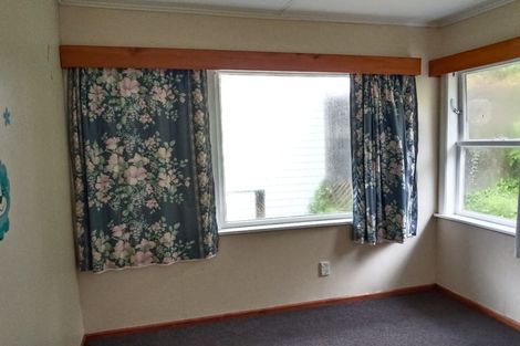 Photo of property in 2 Epsom Way, Karori, Wellington, 6012