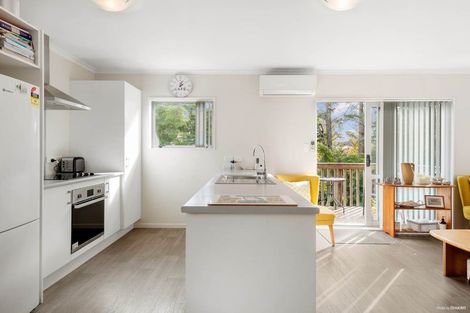 Photo of property in 11 Glenbury Place, Massey, Auckland, 0614