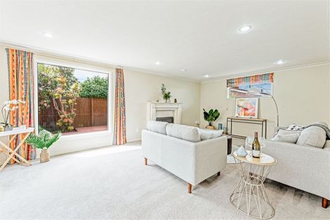 Photo of property in 21 Bucknell Street, Sockburn, Christchurch, 8042