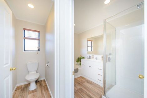 Photo of property in 39 Logan Way, Kelvin Grove, Palmerston North, 4414