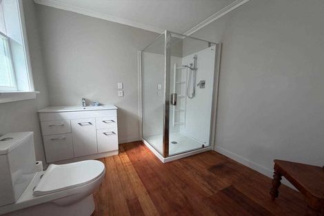 Photo of property in 16 Friend Street, Karori, Wellington, 6012