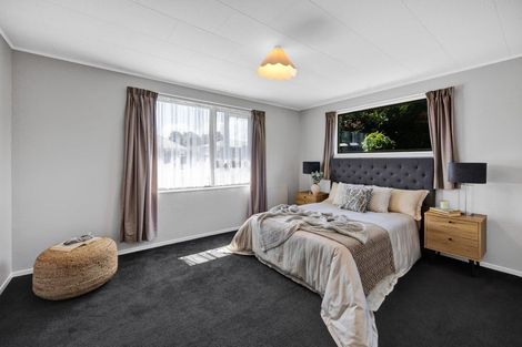 Photo of property in 180 Mangorei Road, Merrilands, New Plymouth, 4312
