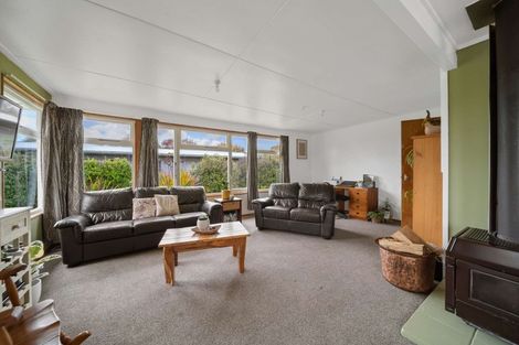 Photo of property in 10 Main Road, Owaka, 9535