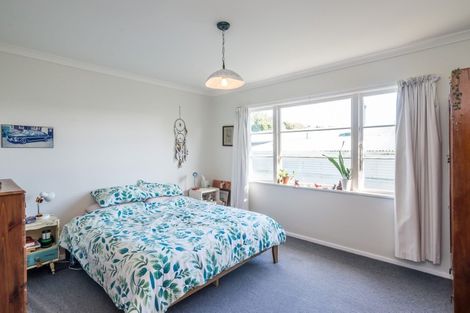Photo of property in 35 Kiharoa Street, Otaki Beach, Otaki, 5512