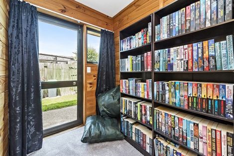 Photo of property in 2/98 Springs Road, Hornby, Christchurch, 8042