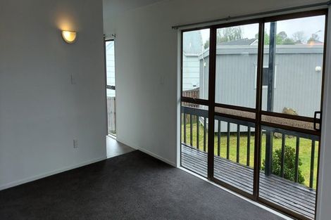 Photo of property in 5 Iris Place, Clendon Park, Auckland, 2103