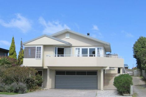 Photo of property in 1048a Papamoa Beach Road, Papamoa Beach, Papamoa, 3118