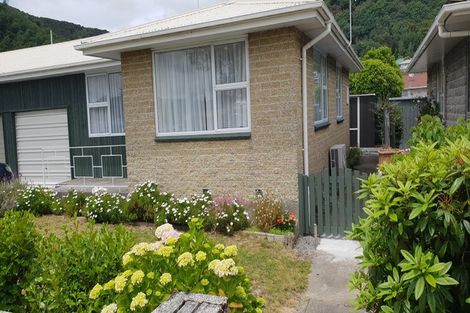 Photo of property in 18b Nelson Square, Picton, 7220