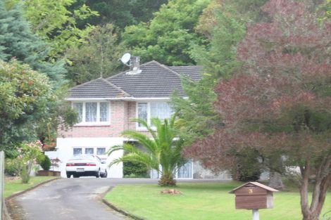 Photo of property in 3 Garth Lane, Maoribank, Upper Hutt, 5018
