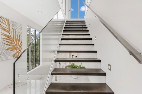 Photo of property in 35a Seaview Avenue, Northcote, Auckland, 0627