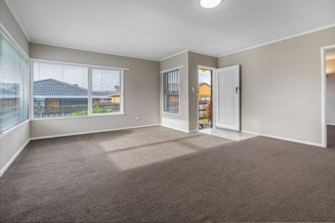 Photo of property in 1/14 Shakespeare Road, Milford, Auckland, 0620