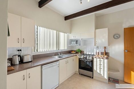 Photo of property in 4 Sunny Glen, Waikanae, 5036