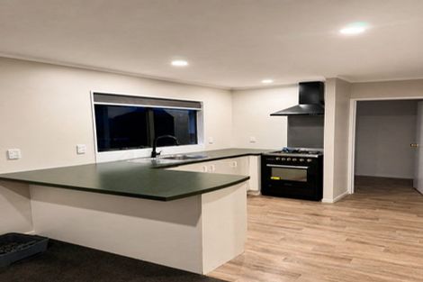 Photo of property in 4b Kimdale Place, Totara Heights, Auckland, 2105