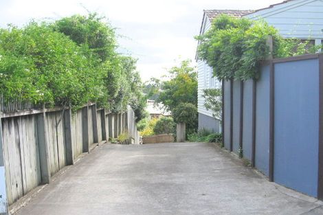 Photo of property in 906 East Coast Road, Northcross, Auckland, 0630