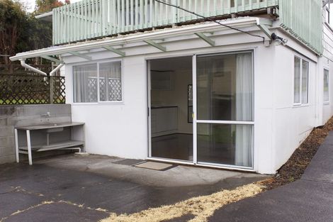 Photo of property in 27 Pipitea Place, Massey, Auckland, 0614