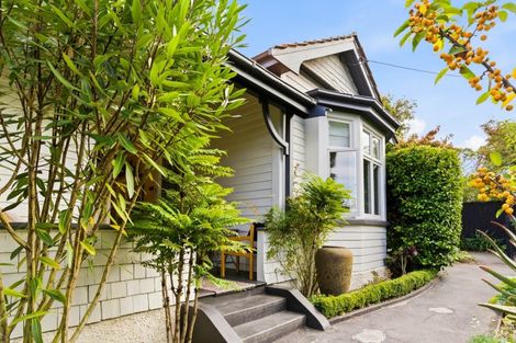 Photo of property in 139 Eglinton Road, Mornington, Dunedin, 9011