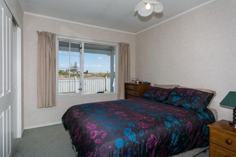 Photo of property in 2/64 The Esplanade, Westshore, Napier, 4110