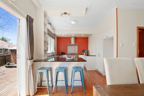 Photo of property in 277 Glengarry Road, Glen Eden, Auckland, 0602