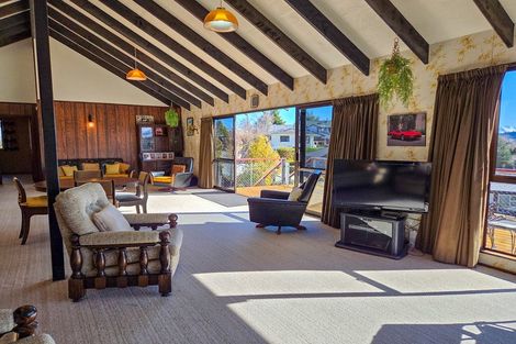 Photo of property in 10 Hamilton Drive, Lake Tekapo, 7999