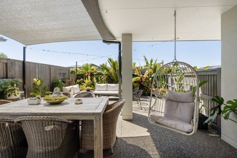 Photo of property in 18 Hugo Way, Papamoa Beach, Papamoa, 3118