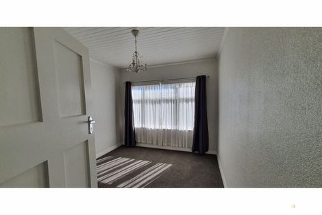 Photo of property in 14 Rhodes Street, Waimate, 7924